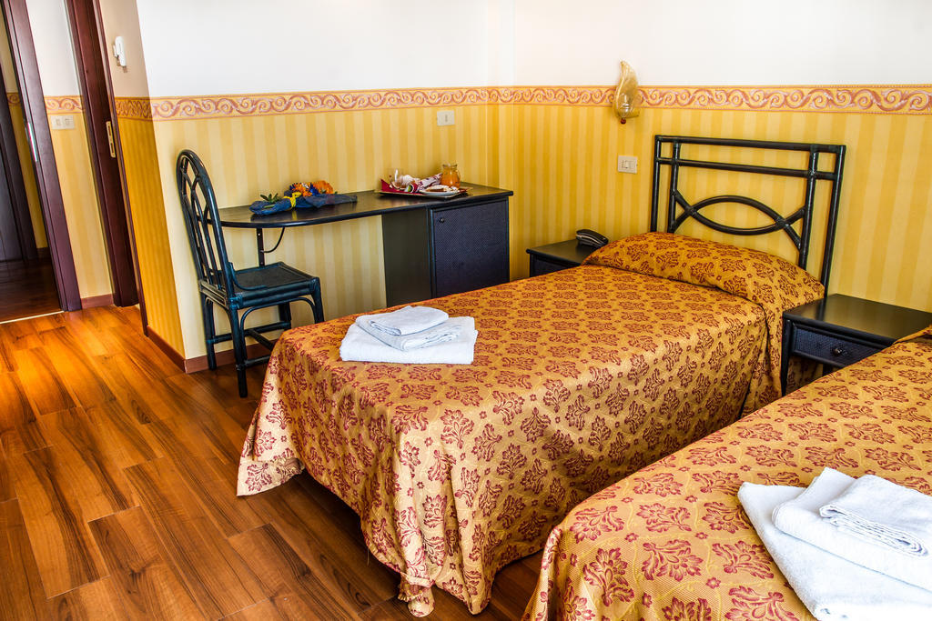 Hotel Consul - Family Hotel Riccione Extérieur photo